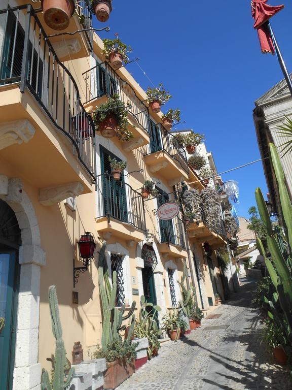 La Locandiera