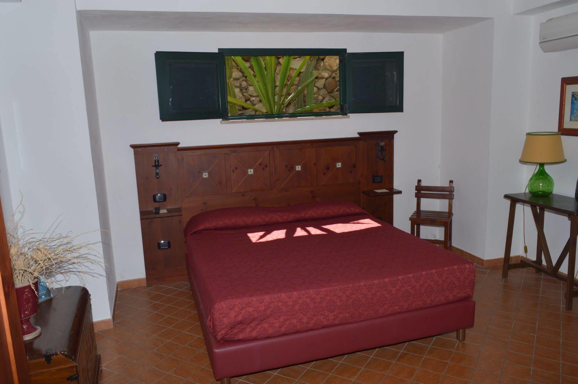 La Locandiera 3* Scilla